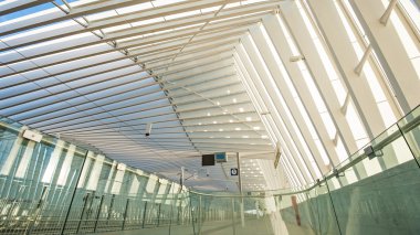 Mediopadana yüksek hızlı tren istasyonu