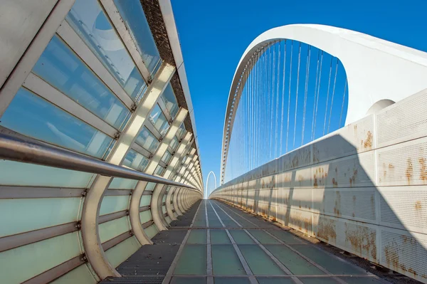 Famous bruggen complex "Le Vele" — Stockfoto