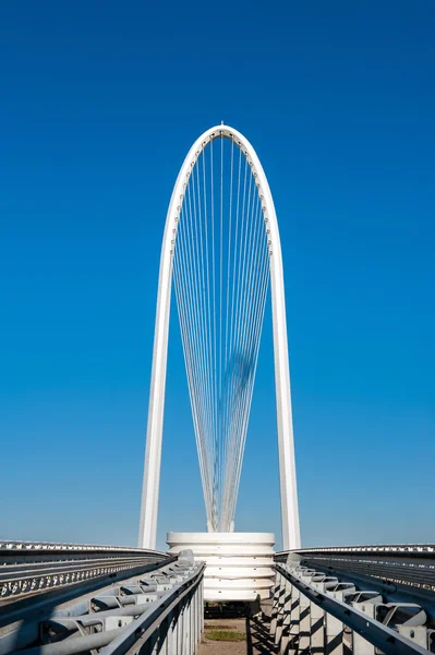 Beroemde bruggen complex "Le Vele" — Stockfoto