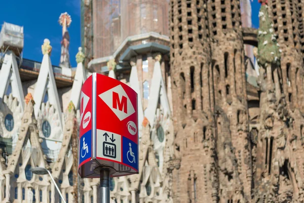 Il cartello della metropolitana. Metropolitana di Barcellona — Foto Stock