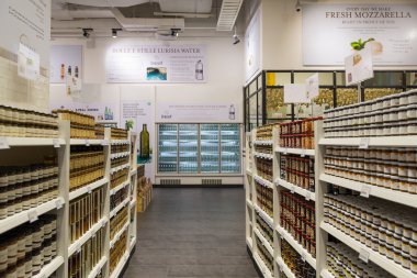 Eataly Shop Dubai Alışveriş Merkezi içinde iç görünüm.