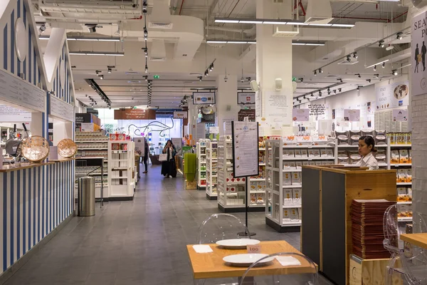 Interior view of Eataly shop inside Dubai Mall — Stock Photo, Image