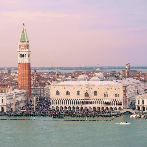 The Doge's Palace and St Mark's Square — Stock Photo, Image