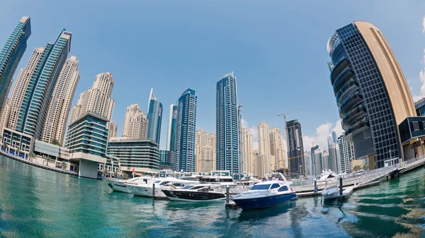 Aluguer de bicicletas em Dubai Marina . — Fotografia de Stock