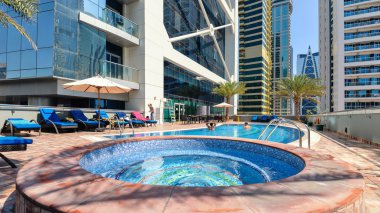 Yüzme Havuzu Indigo Kulesi.