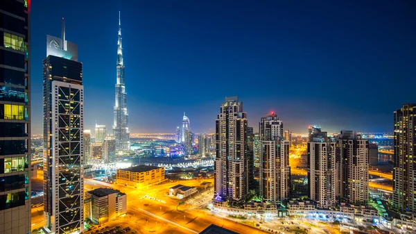 Panoramic view of Burj Khalifa tower — Stock Photo, Image