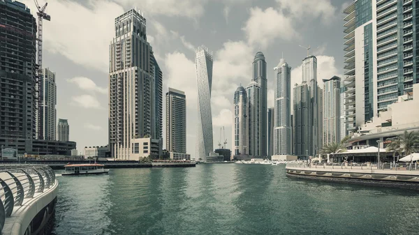 Panoramiczny widok na dubajską przystań. — Zdjęcie stockowe
