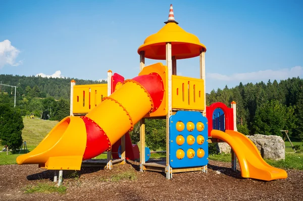 Speeltuin voor kinderen. — Stockfoto