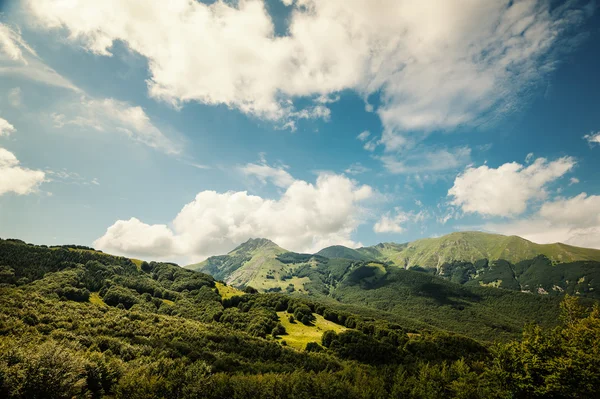 Berglandschaft in den Appenninen — Stockfoto