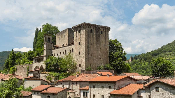 Fivizzano slott i Toscana, Italien. — Stockfoto