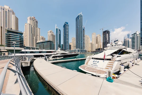 Una vista panorámica del horizonte de Dubai Marina —  Fotos de Stock