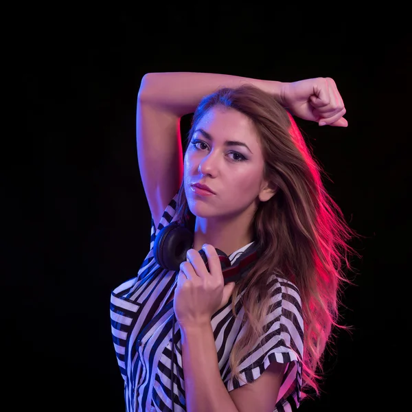 Jonge sexy deejay vrouw — Stockfoto