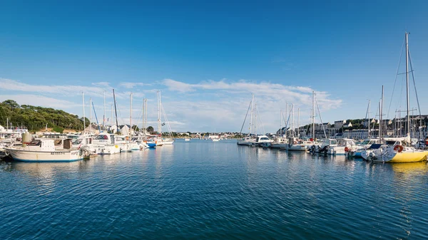 Harbor in a sunny day. — Stock Photo, Image