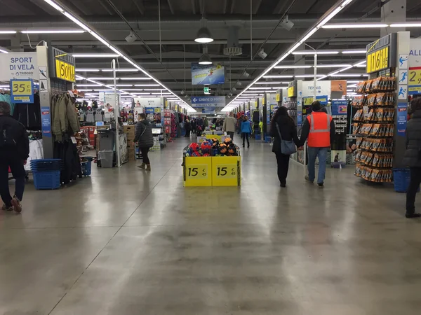 Loja de desporto Decathlon — Fotografia de Stock