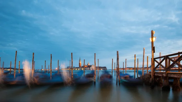 Canal Grande'de gondol — Stok fotoğraf