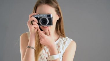 Kadın kamera çekimi resimli