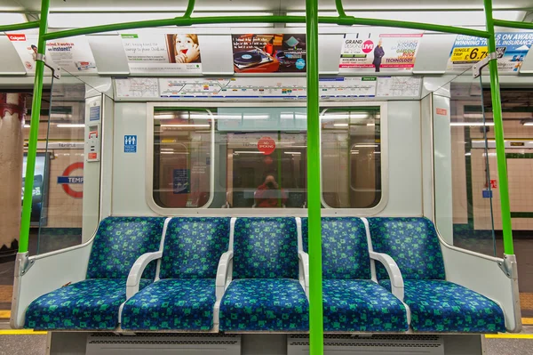 Empty subway seats — Stock Photo, Image