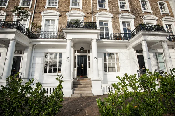 Elegant apartment building in Onslow Square — Stock Photo, Image