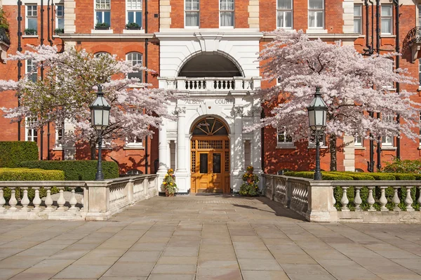 Facade of the Albert Court — Stock Image Facade of the Albert Court Stock Photo