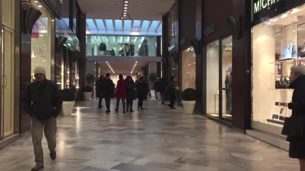 Luxus-Einkaufszentrum — Stockvideo