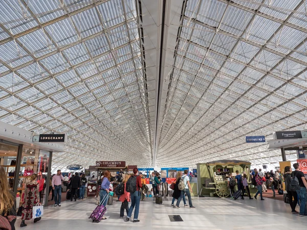 Charles de Gaulle airport in Paris — Stock Photo, Image