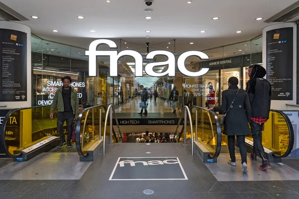 Κατάστημα Fnac στα Ηλύσια Πεδία στο Παρίσι — Φωτογραφία Αρχείου