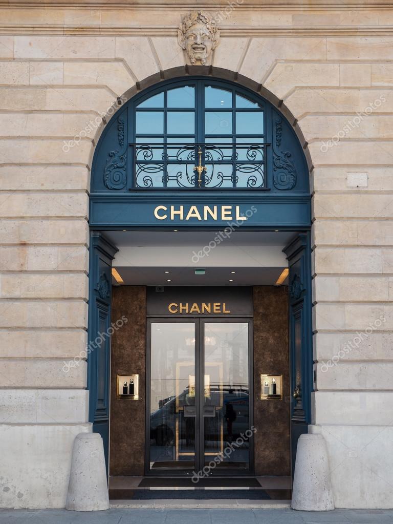 Chanel Shop In Place Vendome In Paris Stock Photo - Download Image