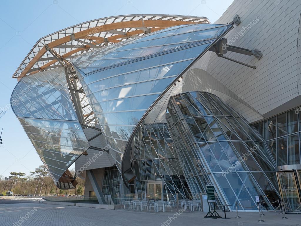 Louis Vuitton Foundation building in Paris – Stock Editorial Photo © pio3 #77396542