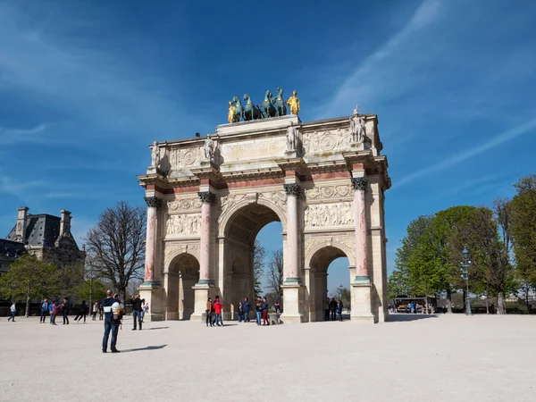Arco triunfal en París — Foto de Stock