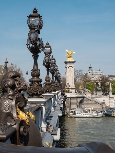 Rio Sena e Pont Alexandre III em Paris — Fotografia de Stock