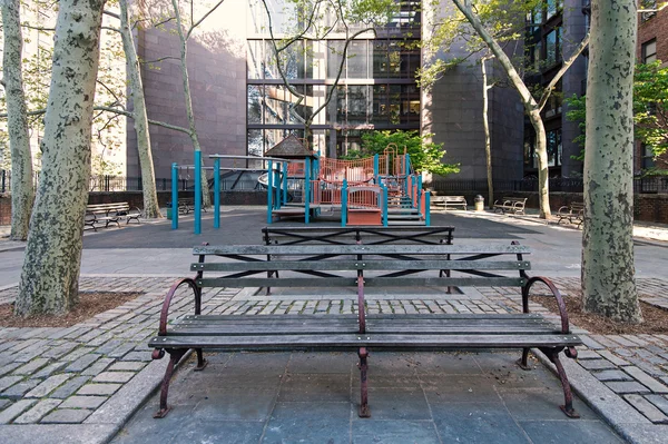 Mary O Connor parque infantil vacío en la ciudad de Nueva York — Foto de Stock