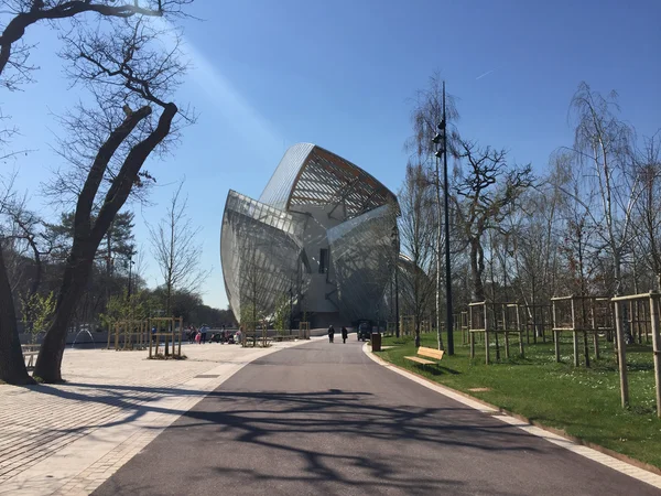 Louis vuitton fundament gebäude in paris — Stockfoto