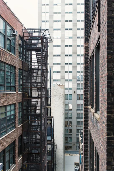 Типичное здание в Нью-Йорке — стоковое фото