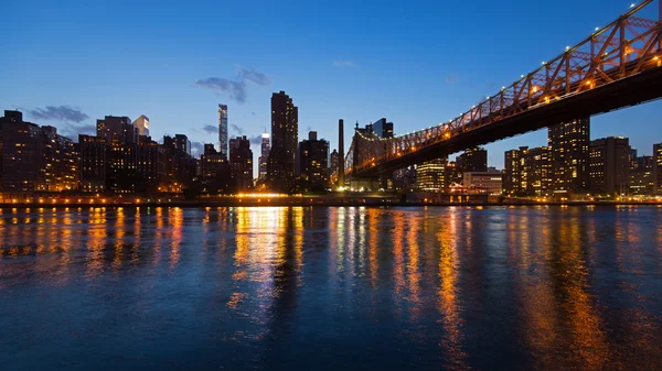 De skyline van Manhattan in new york city — Stockfoto