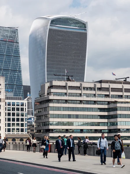 Walkie Talkie Gebäude von der londoner Brücke — Stockfoto