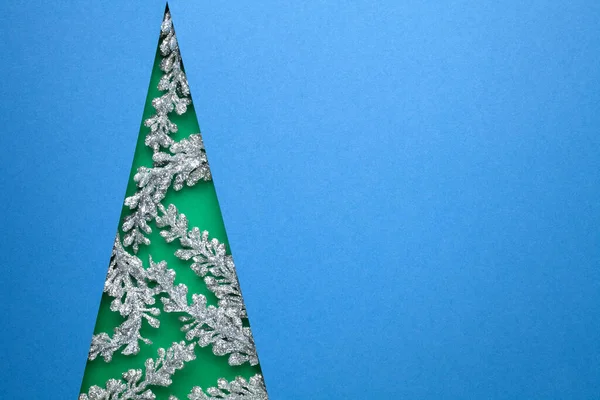 Минимальный Художественный Дизайн Рождество Элегантная Рождественская Елка Серебряными Ветками Синий — стоковое фото