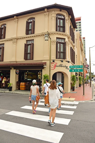 Tourists on Mosque Street — Stock Photo, Image