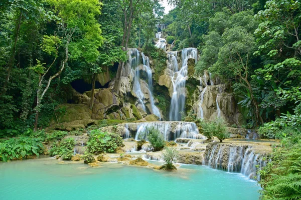 Kuang si cascada — Foto de Stock