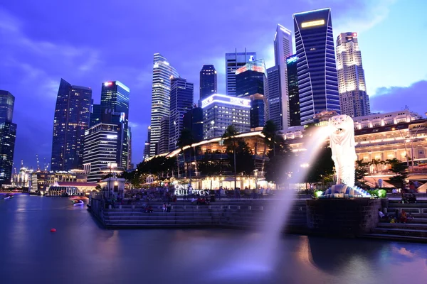 Singapore Financial District fra Merlion Park - Stock-foto