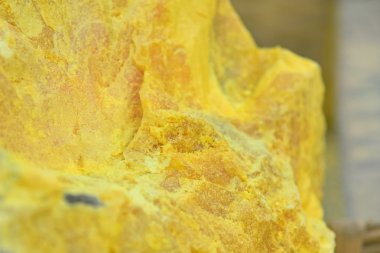 Kawah Ijen'de volkan krater kükürt