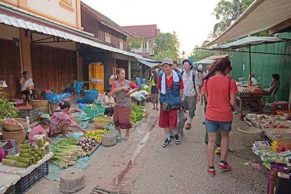 Mercado matutino de Luang Prabang —  Fotos de Stock