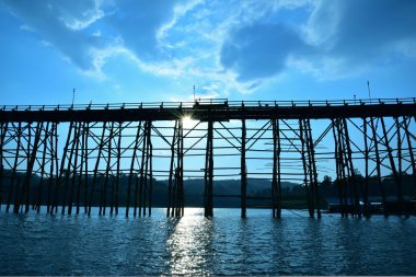 Sangkhlaburi Bridge'de Pzt