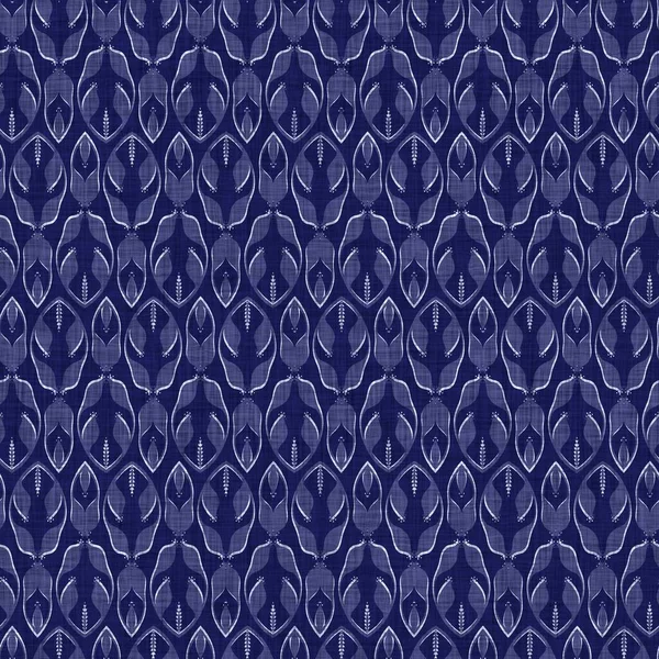 Senza soluzione di continuità indaco damascata texture. Blu navy tessuto ornato cotone tinto effetto sfondo. Giapponese ripetizione batik resistere modello. Fusione asiatica su tutta la stampa di tessuti sfocati. — Foto Stock