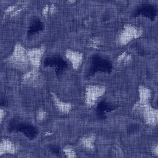 Textura sem emenda indigo manchado. Azul tecido boro algodão tingido efeito fundo. Japonês repetir batik resistir padrão. Branqueador de tinta de gravata angustiado. Asiático fusão allover quimono têxtil. Impressão de pano usado — Fotografia de Stock