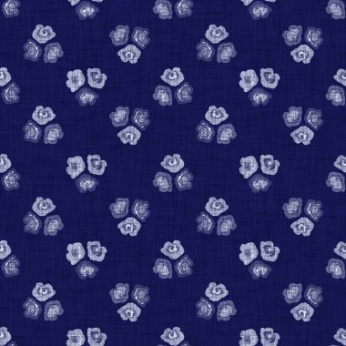 İndigo mavisi çiçek bloğu boyanmış keten desenli arka plan. Kusursuz örülmüş Japonlar batik kumaş örneklerini tekrarlıyorlar. Çiçeksel organik bulanık blok izleri tekstilin her yerinde.