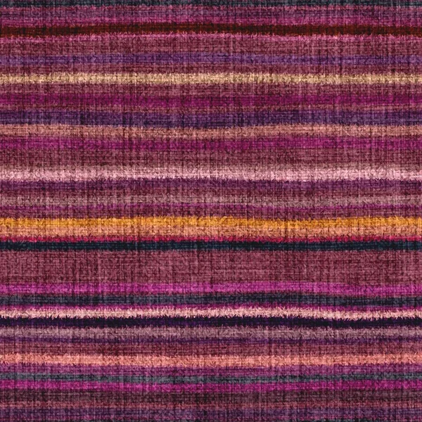 Raya de tapiz vertical multicolor variada textura tejida. Espacio teñido efecto acuarela tejer fondo rayado. Material textil grueso delgado difuso. Alfombra de alfombra de ramo copetudo efecto tela. —  Fotos de Stock