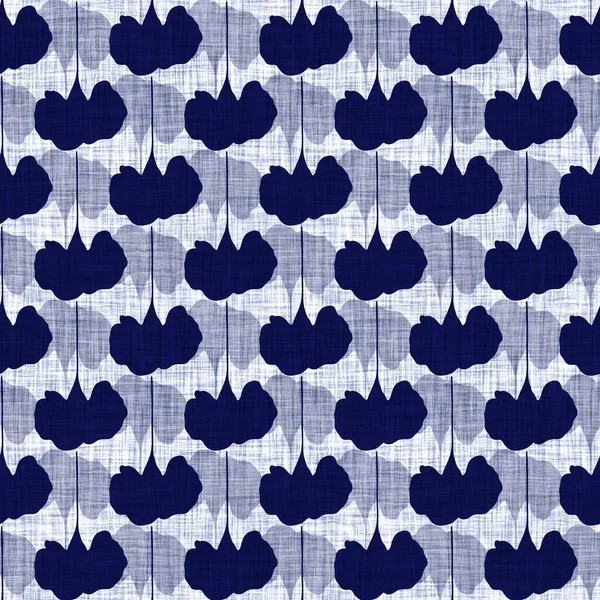 Kusursuz çivit mavisi dokusu. Donanma mavisi işlemeli pamuk boyalı efekt arka planı. Japonlar batik direncini tekrarlıyor. Kumaşın her yerinde Asya füzyonu var..