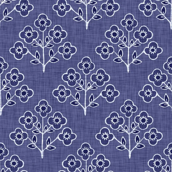 Indigo Blue Blume Block Print gefärbte Leinentextur Hintergrund. Nahtlos gewebter japanischer Swatch mit Batikmuster. Floral Organic Distressed Blur Block Print auf Textilien. — Stockfoto