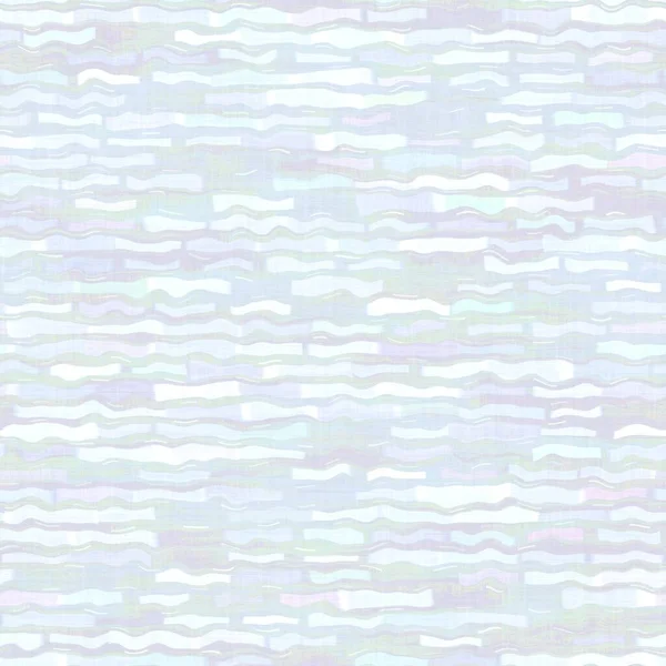 Leicht blasse Pastell Krawatte Farbstreifen Textur Hintergrund. Ausgewaschenes weiches texturiertes weißes nahtloses Muster. Gebrochene Streifen Raum gefärbt Unschärfeeffekt auf dem ganzen Druck. — Stockfoto