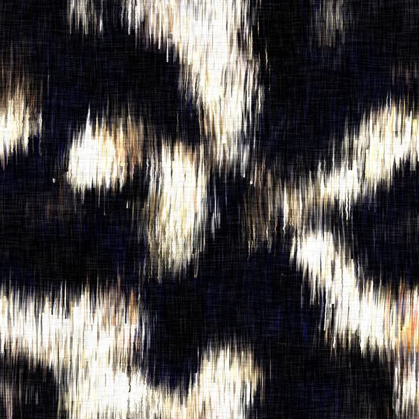 Acuarela borrosa naturaleza camuflaje lavado fondo textura. Grunge angustiado corbata tinte melange patrón sin costura. Efecto camuflaje natural orgánico ombre variado en toda la impresión. — Foto de Stock